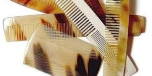 Buffalo Horn Comb