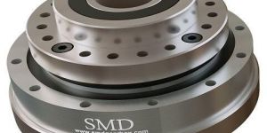 HARMONIC GEARBOX WITH HOLLOW SHAFT END