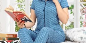 Ladies Knitted Night Suit