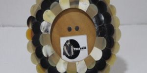 Round Horn Inlay Photo Frame Mosaic Horn Photo Frame from Tradnary