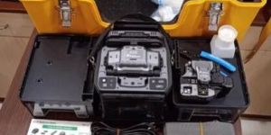 Fijukura Splicing Machine