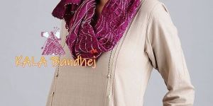 Megenta Bandhani GajiSilk Stole