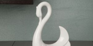 Vitara Swan Figurine