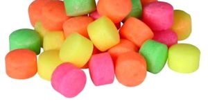COLORS NAPHTHALENE BALL