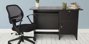 Revolving Study Chair