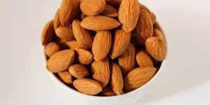 Dried Almond Nuts