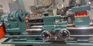 Heavy Duty Lathe Machine
