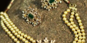 Zircon Stone with Pearl Gold Plated Necklace Set