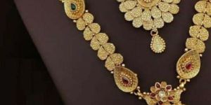 Antique Gold Necklaces
