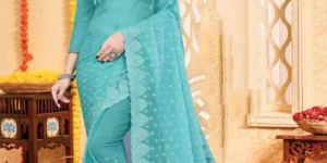 Women Shimmer Saree