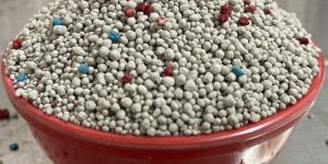 Bentonite Clumping Cat Litter