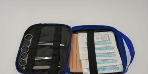 Qubix Suturing Training Kit