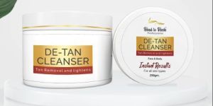 Head To Heels DE-Tan Cleanser