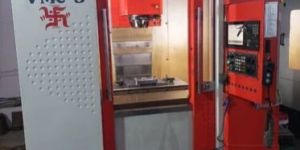 Used 3 Axis VMC Machine