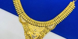 Party Wear Gold Lappa Necklace