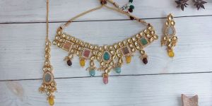 Kundan Pendant Set