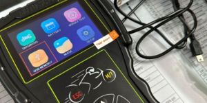 JDiag M100 PRO Intelligent Motorcycle Electronic Fuel Injection System Diagnostic Instrument(Black)