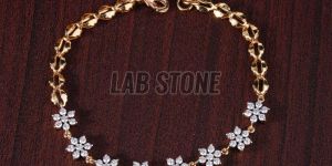 Desinger Round Cut Diamond Yellow Gold Bracelet