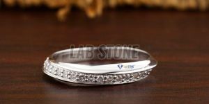 Round Cut Diamond White Gold Band Ring