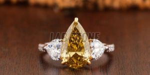 Vintage Pear & Round Cut Diamond White Gold Ring