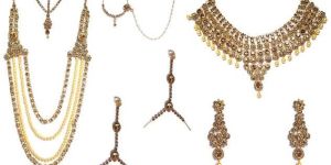 Kundan and Pearl Bridal Set
