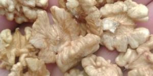 Walnut Kernels