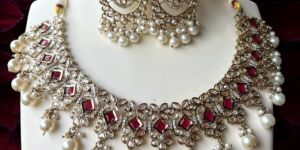 Silver And Pink Ladies Brass Imitation Necklace Set