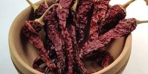 Kashmiri Stemmed Dried Red Chilli