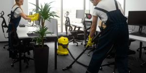 Floor Deep Cleaning with Machine Scrubbers