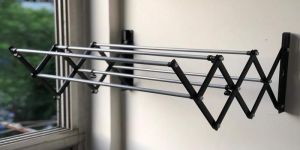 WALL CLOTHES RACK