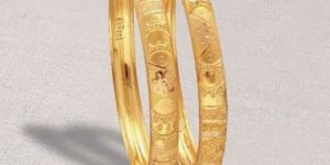 916 Ladies Gold Bangles