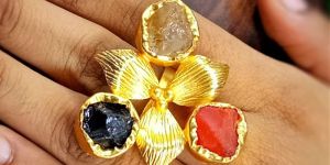 DESIGNER GEMSTONE RING