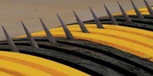 HUM TYPE SPIKE BARRIER