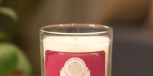 BERRIES AND VANILLA NATURAL WAX SCENTED CANDLE JAR