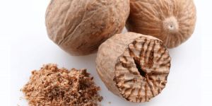 Organic Whole Nutmeg