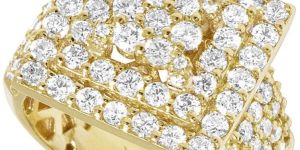 10K Yellow Gold Ring Studded with Lab Grown Diamond