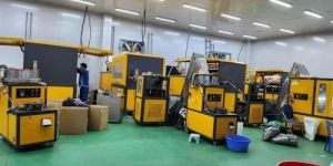 Pet Blow Moulding Machine