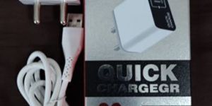 Triple S QC-30 Mobile Phone Charger
