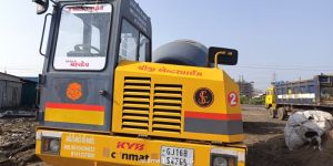 Self Loading Concrete Mixer