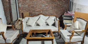 Modern 5 Seater Sofa Set with Center Table