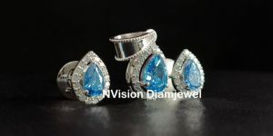 Lab Grown Pristine Pear Dewdrop Pendant Set