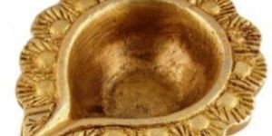 Brass Bud Shaped Decorative Border Oil Lamp Diya