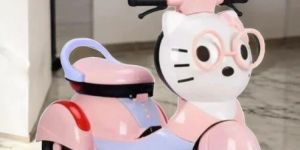 Hello Kity Ride on Bike Scooter Light and Music