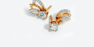 Dreamy Solitaire Stud Earrings