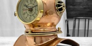 Diving Helmet Clock