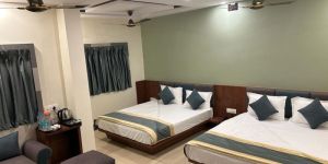 Hotel Management Service