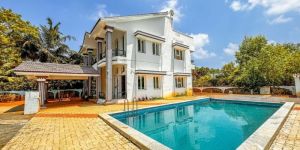 Resorts Booking Service