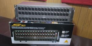Behringer s32 Digital Stage Box
