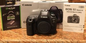 Canon Eos 5d Mark IV Digital Black Come Camera