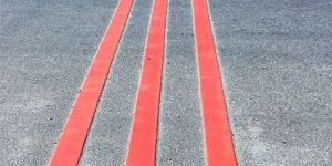 Red Thermoplastic Road Marking Paint